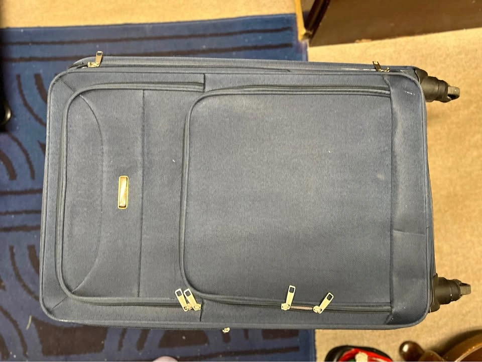 Meisini 24" Navy Blue Softside Spinner Luggage