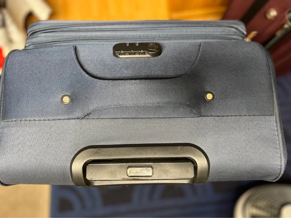 Meisini 24" Navy Blue Softside Spinner Luggage - photo 4