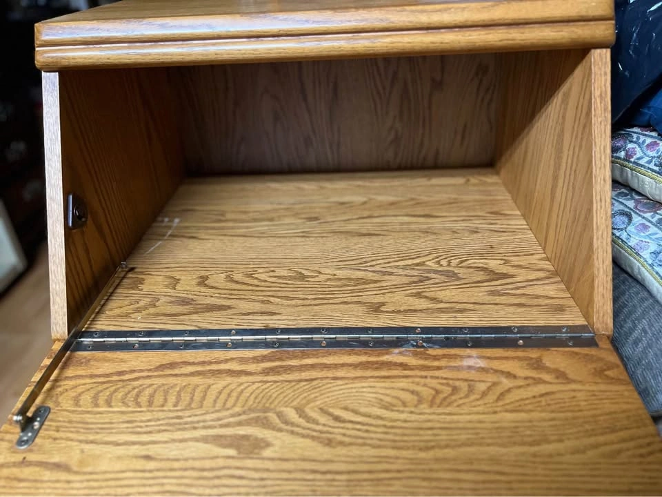 Vintage Solid Oak Nightstand / Storage Cabinet - photo 3