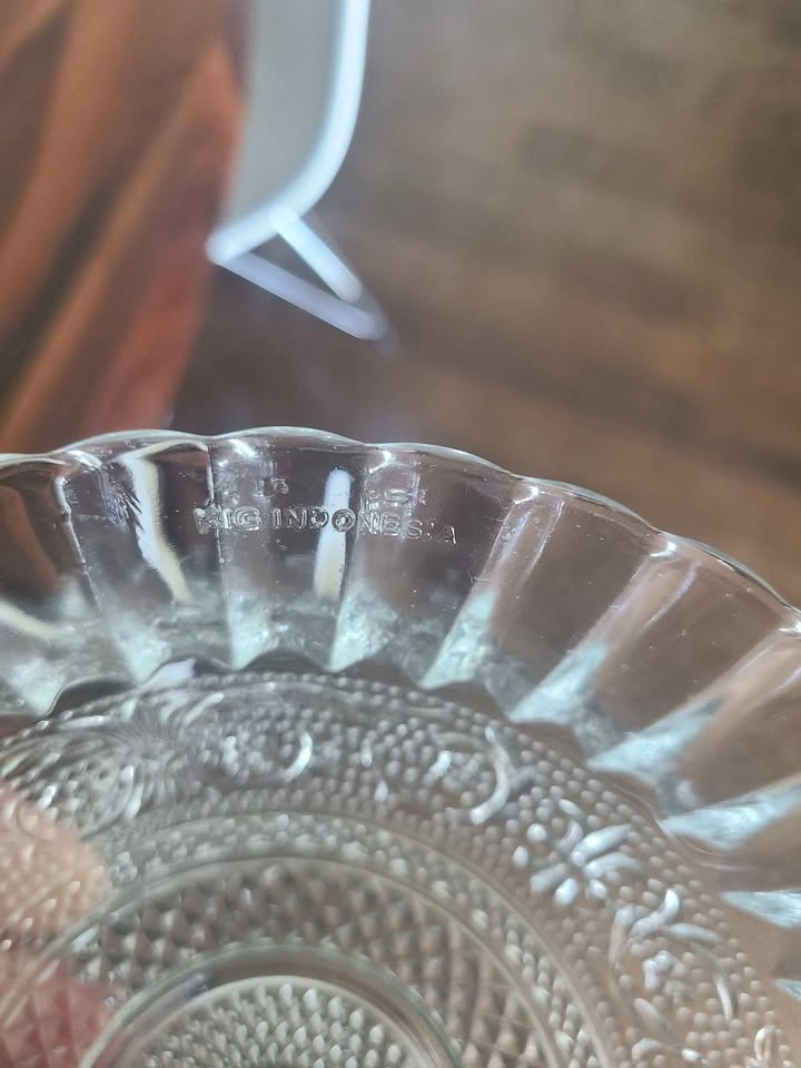 Vintage Etched Clear Glass Floral Bowl $12 for both - photo 5