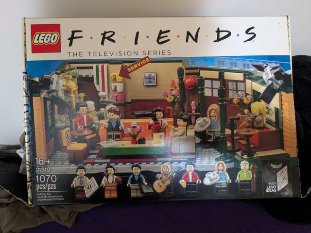 LEGO Ideas Friends Central Perk 21319