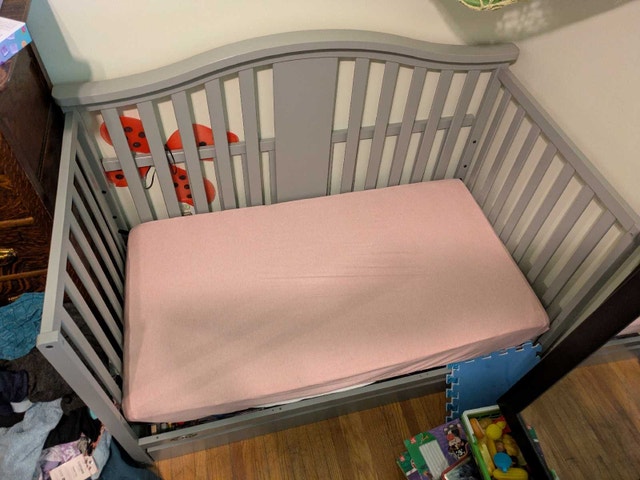 Graco 3-in-1 Crib with Storage Drawer