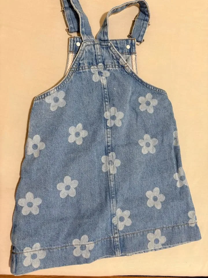 Pre-Loved Girls Daisy Denim Overall Dress | Size 5-6 - photo 2