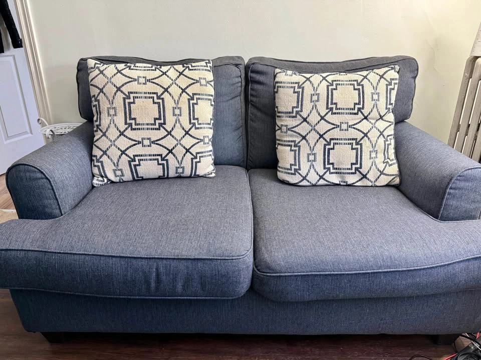 Loveseat/ sofa moving sale - photo 3