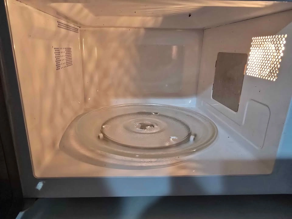 GE Stainless Steel Microwave - photo 2