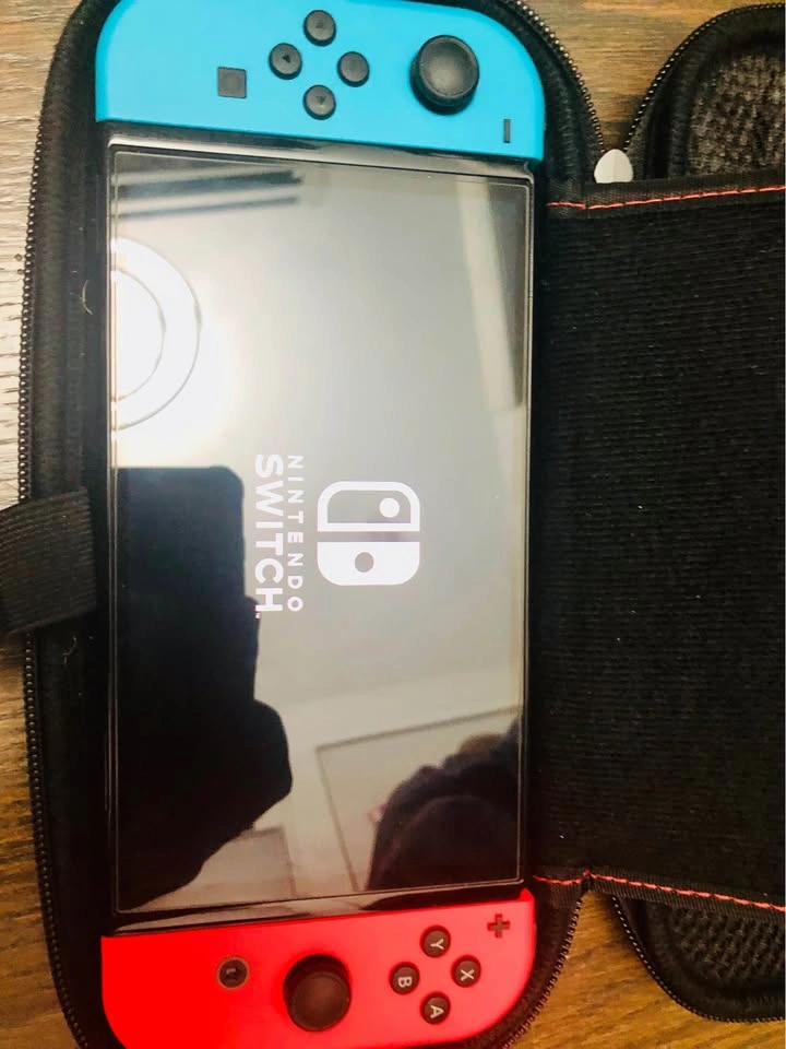 Nintendo Switch - photo 3