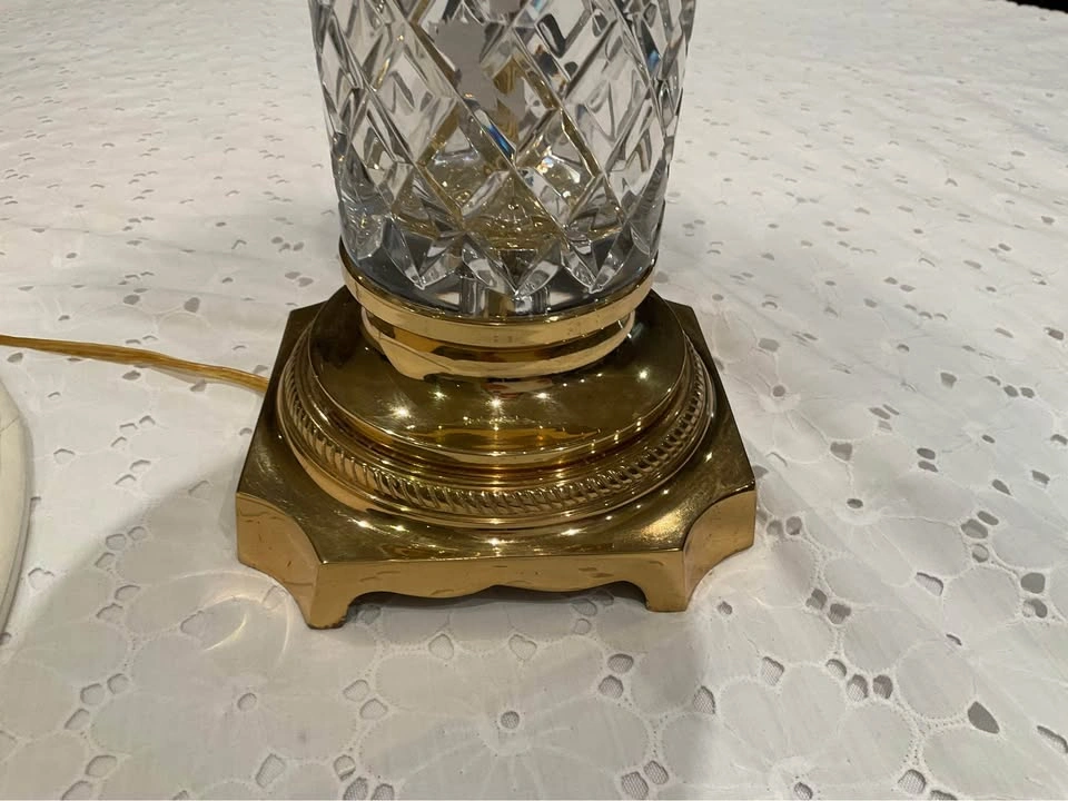 Vintage Crystal Hatch Cut Table Lamp Brass Accents - photo 4