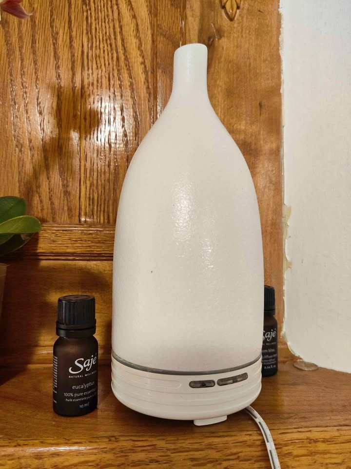 Saje Aroma Om Essential Oil Diffuser – White