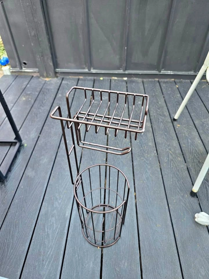 Free standing Toilet paper holder - with phone stand