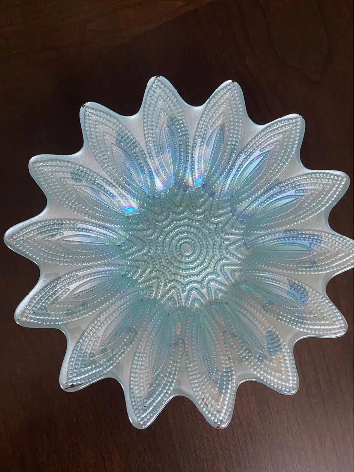 Vintage Opalescent Blue Spoke & Wheel Glass Bowl - photo 3