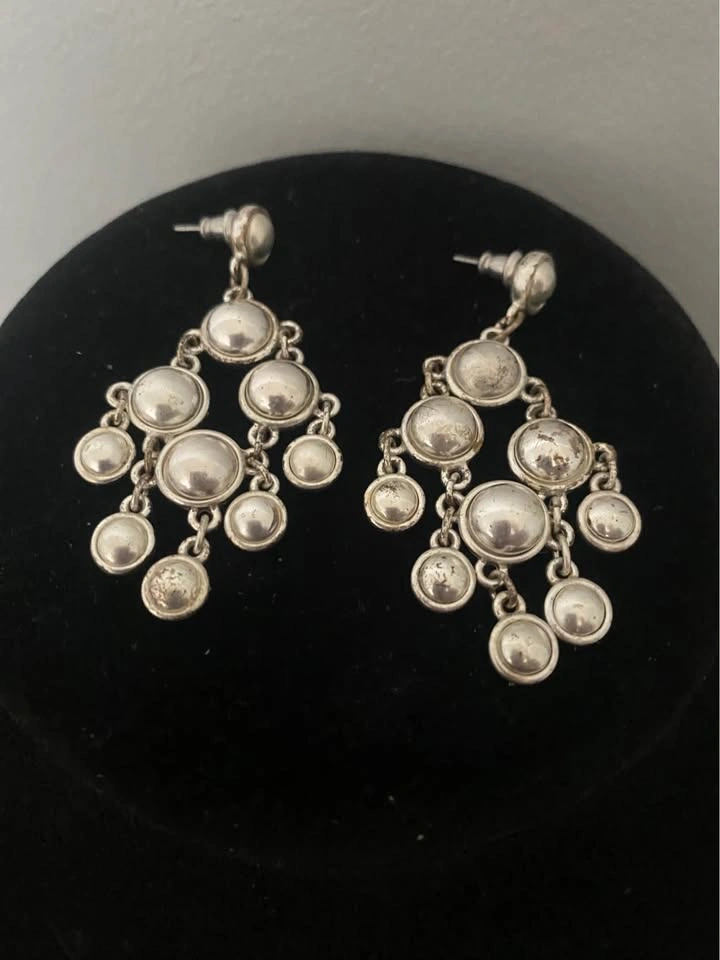 Silver-Toned Chandelier Drop Earrings - photo 2