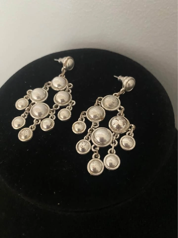 Silver-Toned Chandelier Drop Earrings - photo 3