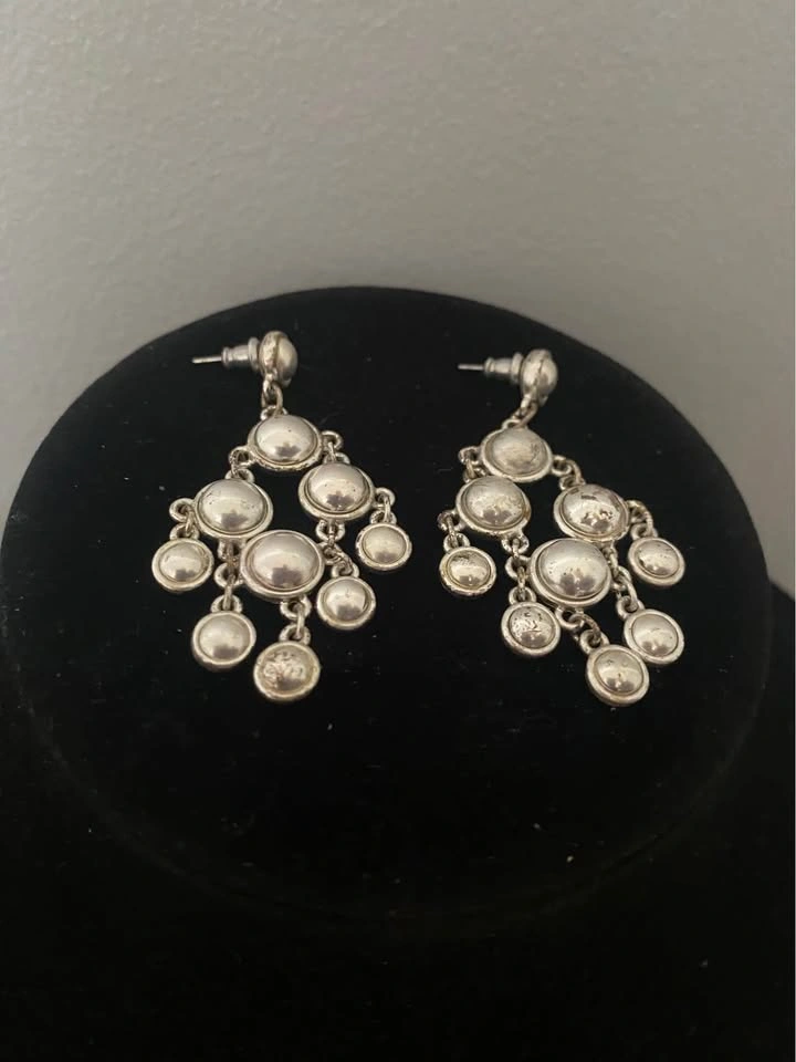 Silver-Toned Chandelier Drop Earrings - photo 4