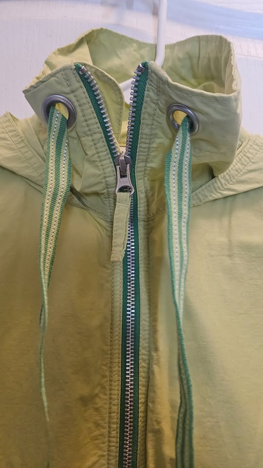 Columbia Light Pullover Hooded Wind breaker jacket - photo 3