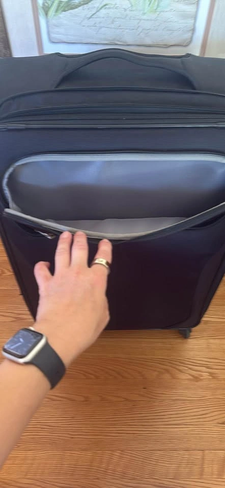 Black Samsonite Suitcase - photo 3