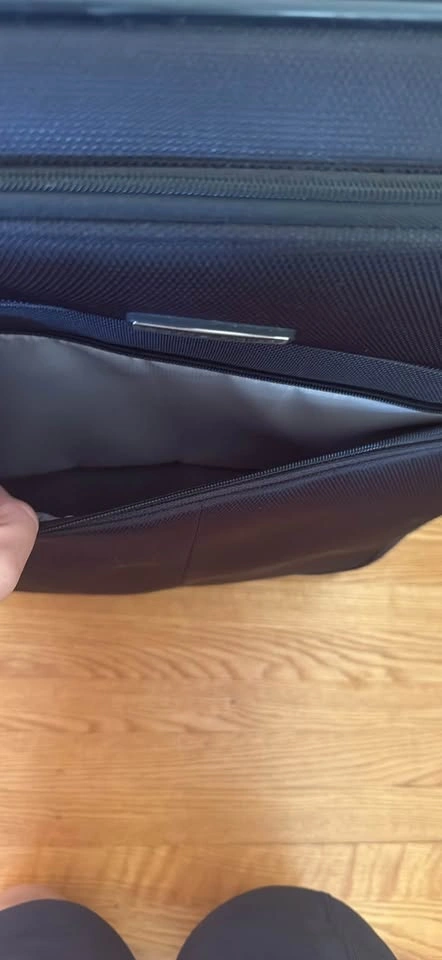 Black Samsonite Suitcase - photo 4