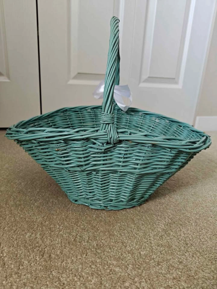 Sage Green Woven Wicker Storage & Gift Basket - photo 4