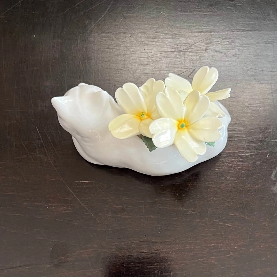 Vintage Fine Bone China Crown Staffordshire Cat Figurine - photo 4