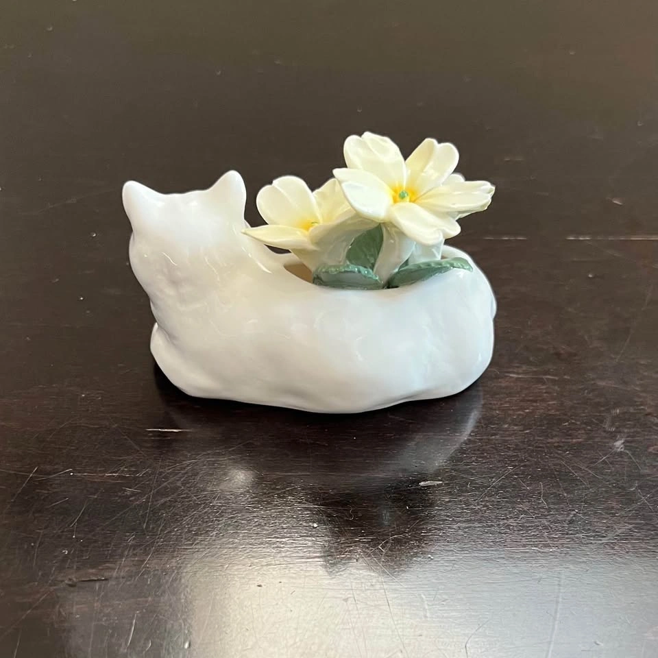 Vintage Fine Bone China Crown Staffordshire Cat Figurine - photo 5