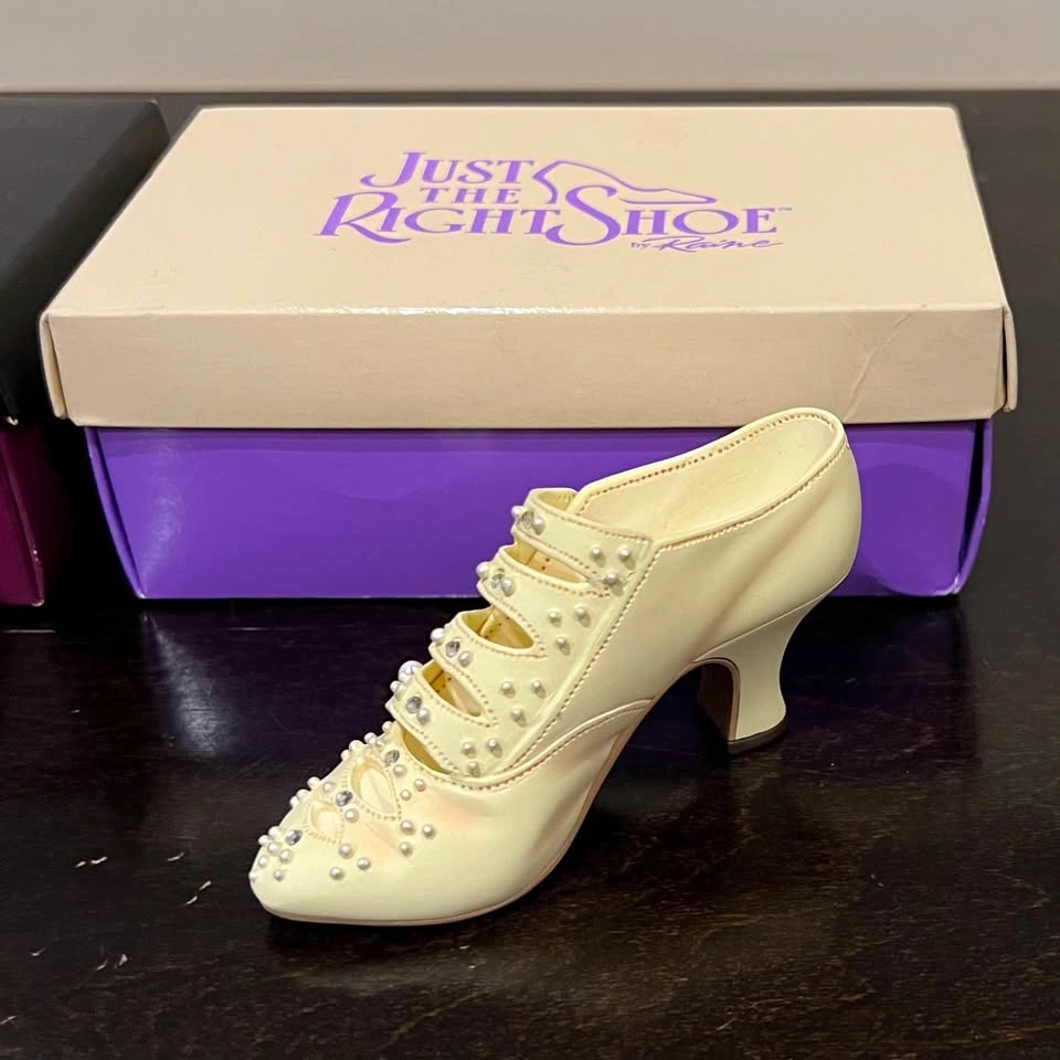Just The Right Shoe “Edwardian Grace” and “Sunray” Figurines - photo 5