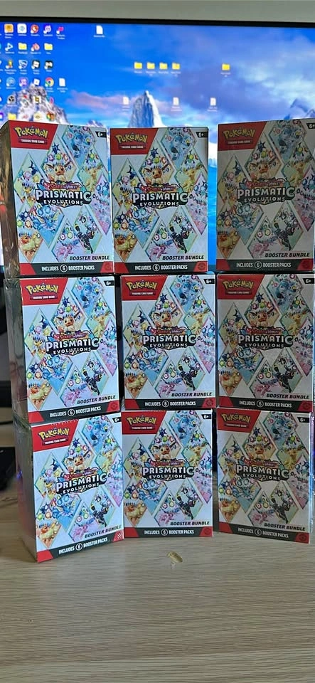 Pokémon TCG: Scarlet & Violet—Prismatic Evolutions Booster Bundl
