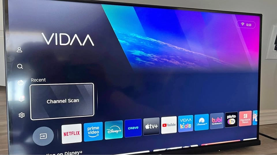 Hisense 32” Smart Full HD TV (32A4KV) - Excellent Condition