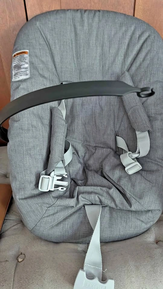 Stokke - newborn insert for high chair