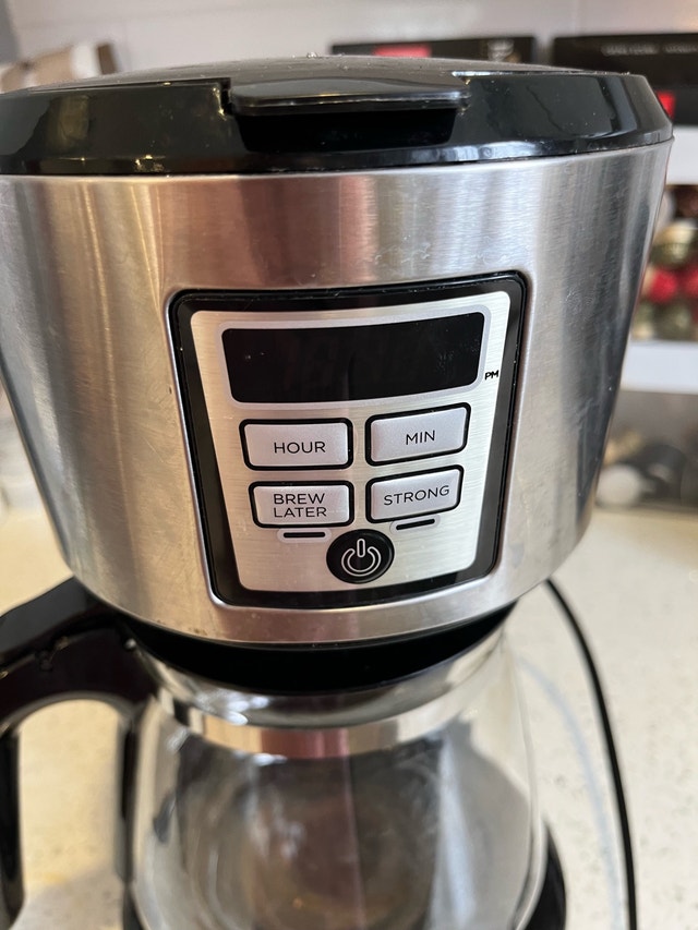 Black Decker coffee maker 12 cups - photo 2