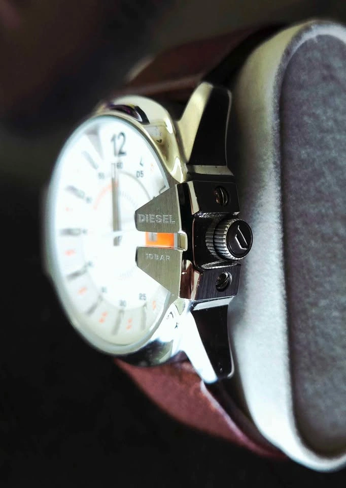 Diesel DZ1668 Master Chief Watch – White Dial & Brown Leather - photo 3