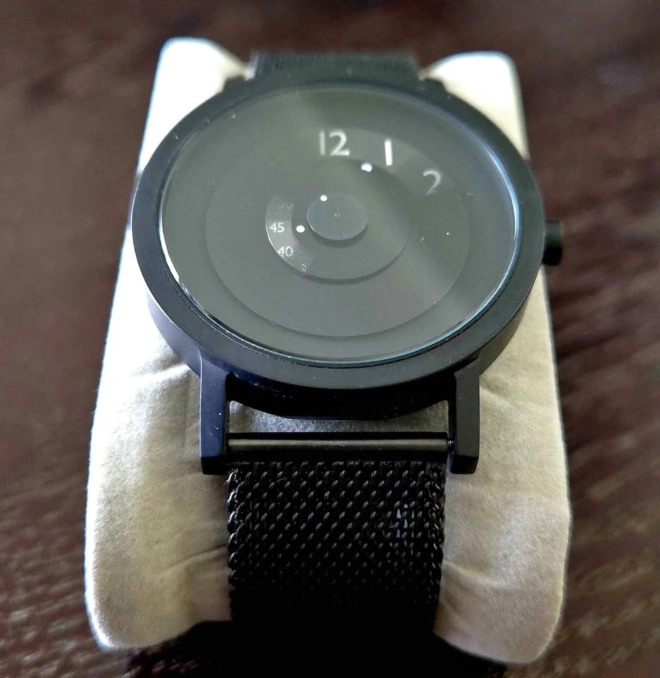 Projects Reveal Watch 33mm – Black Mesh – Daniel Will Harris