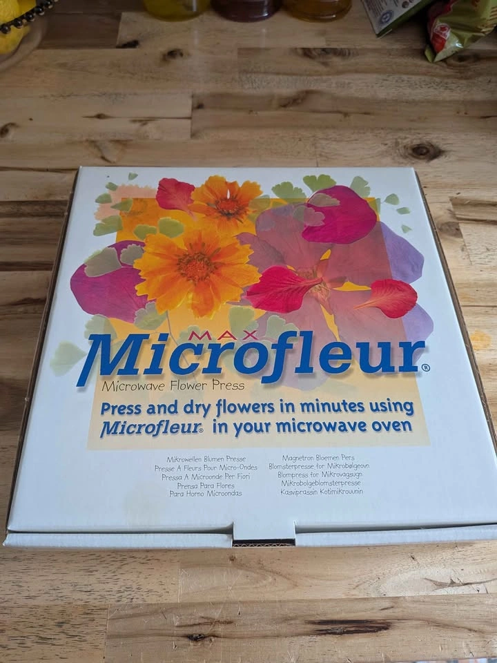 Microfleur MAX Microwave Flower Press – Like New - photo 2