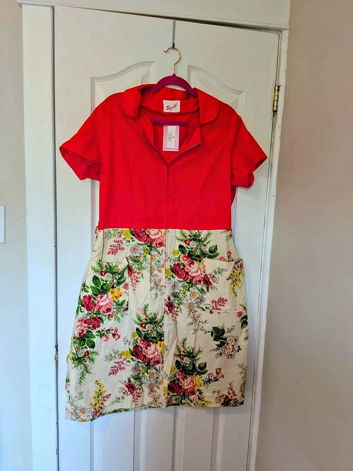 Plus Size True Vintage Step'n Go Floral House / Shirtwaist Dress