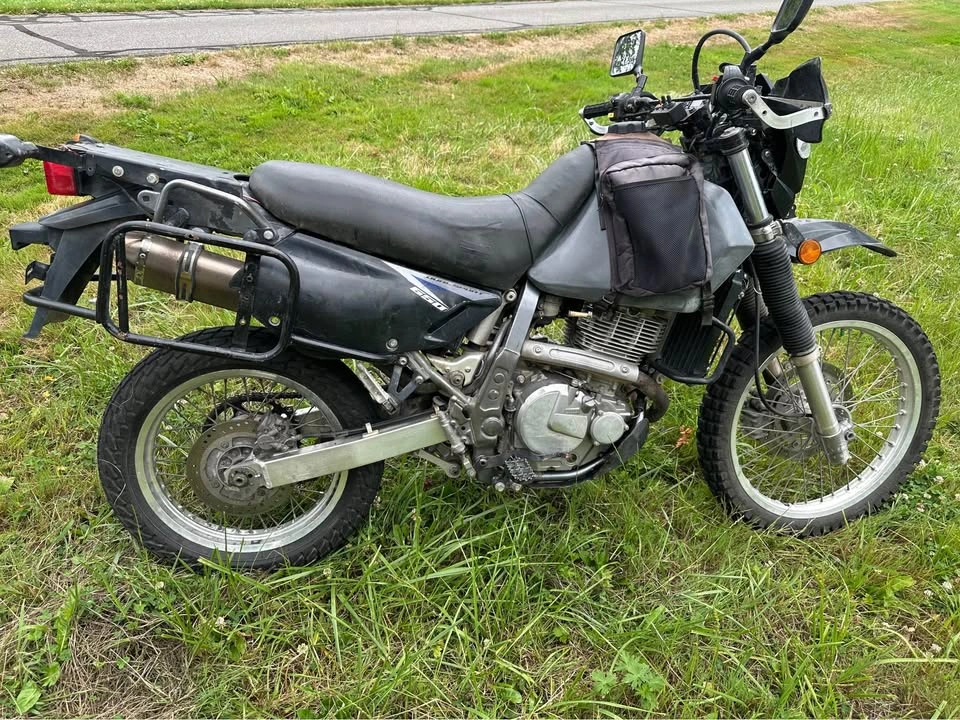 2009 Suzuki DR650 - photo 2
