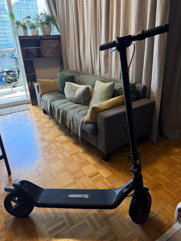 iScooter i8L Electric Scooter – 350W | 25 km/h | 30 km Range - photo 5