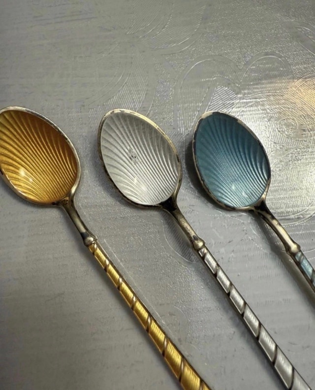 Signed Elo Denmark Sterling Silver Gilt Guilloche Spoons - photo 5