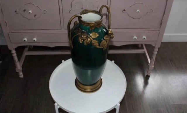 Antique Original French Sèvres Vase - photo 4