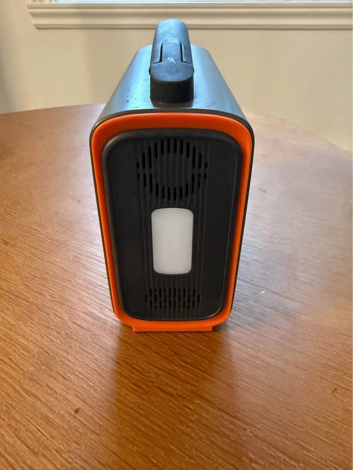 240Wh portable power station - photo 3