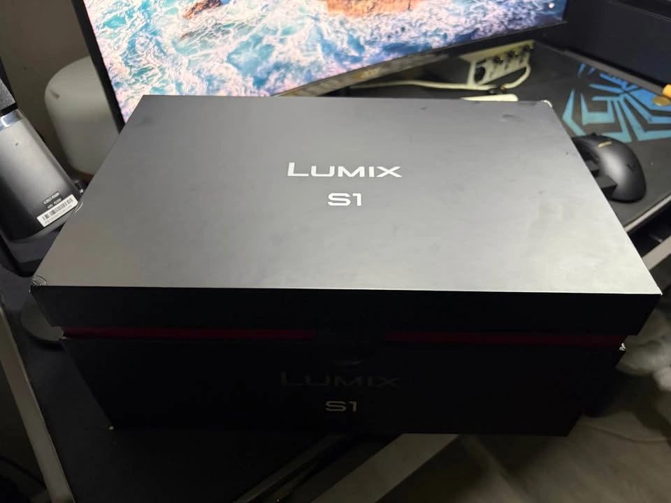 Panasonic Lumix S1 Mirrorless Camera with Vlog upgrade - photo 2