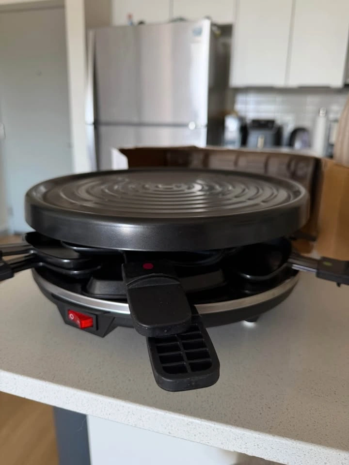 Trudeau Party Grill Set - photo 5