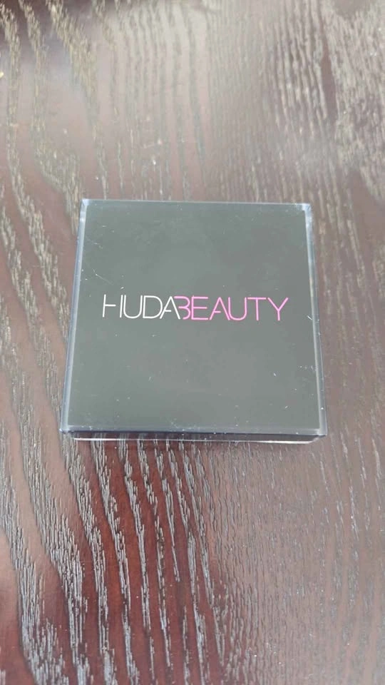 HUDA BEAUTY Tantour Contour & Bronzer Cream – Fair Shade (11g) - photo 2