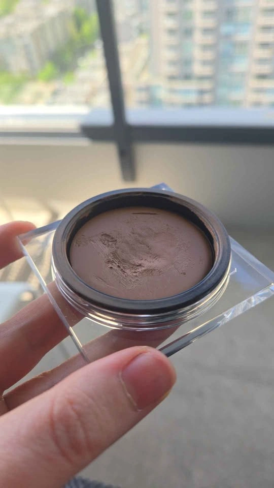 HUDA BEAUTY Tantour Contour & Bronzer Cream – Fair Shade (11g) - photo 4