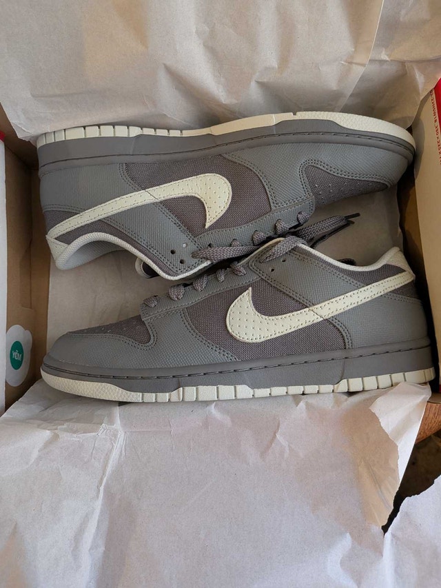 Nike dunk low retro sizes 9, 9.5, 10 - photo 2