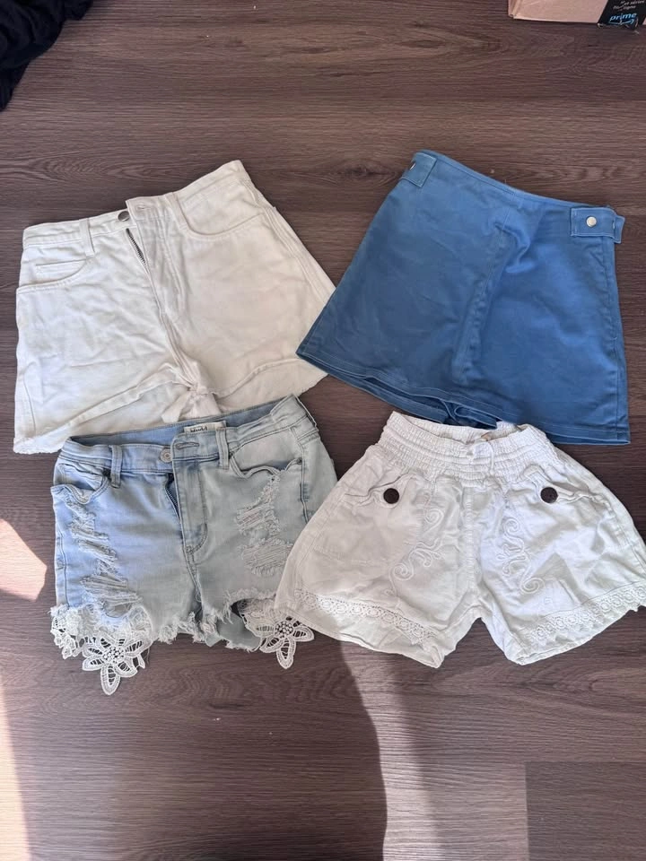Woman shorts XS