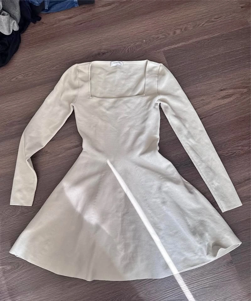 Aritzia Babaton contour dress SMALL