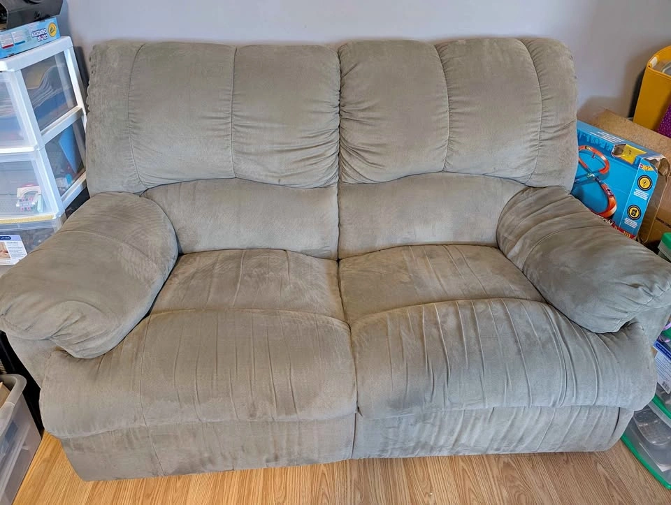 Reclining Loveseat