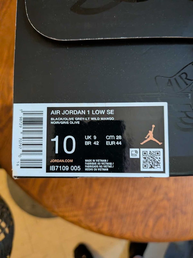 Air Jordan 1 low se black/olive grey