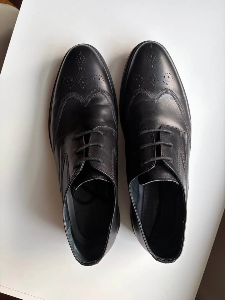 Men's Bata Black Leather Brogue Derby Dress Shoes [10.5-11] - photo 3