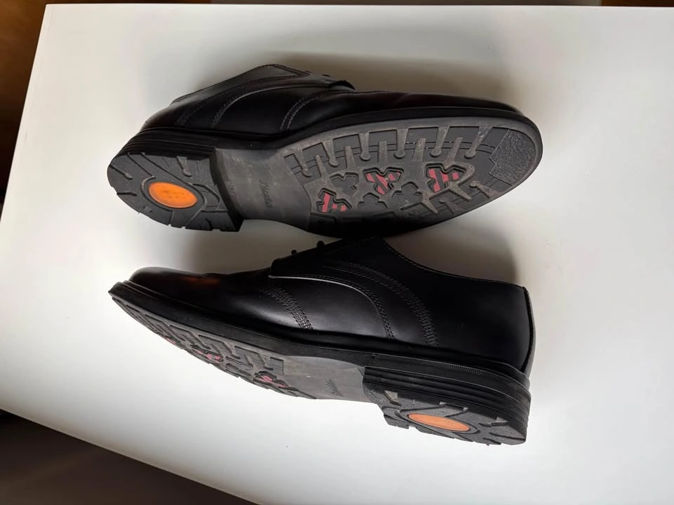 Men's Bata Black Leather Brogue Derby Dress Shoes [10.5-11] - photo 4
