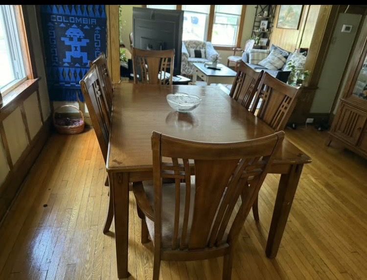 Wood Cabinet & Table Set W/ Chairs - photo 2