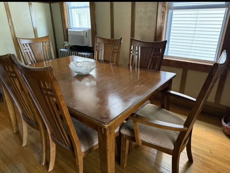 Wood Cabinet & Table Set W/ Chairs - photo 3